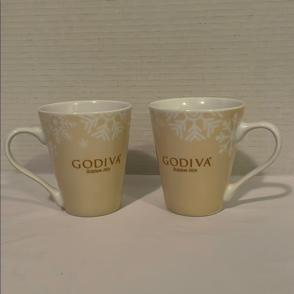Godiva Cream Snowflake 8 oz Mugs Set